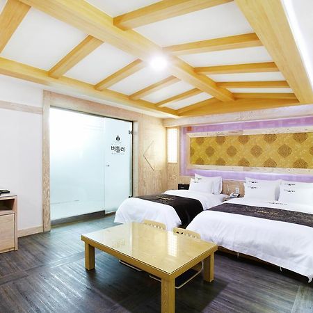Hotel Butler Suwon Habitación foto